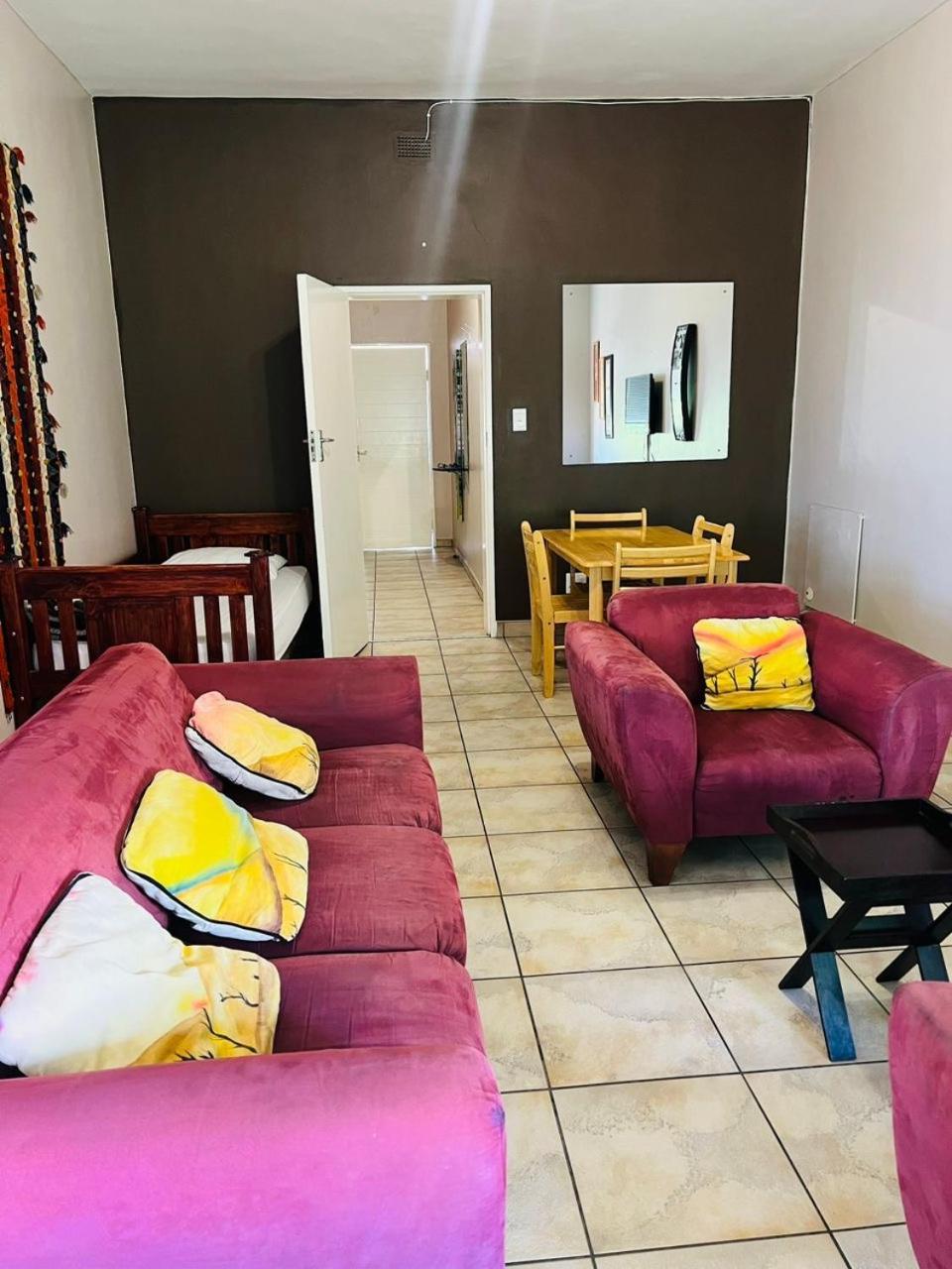 Stern Self Catering Apartments ويندهوك المظهر الخارجي الصورة