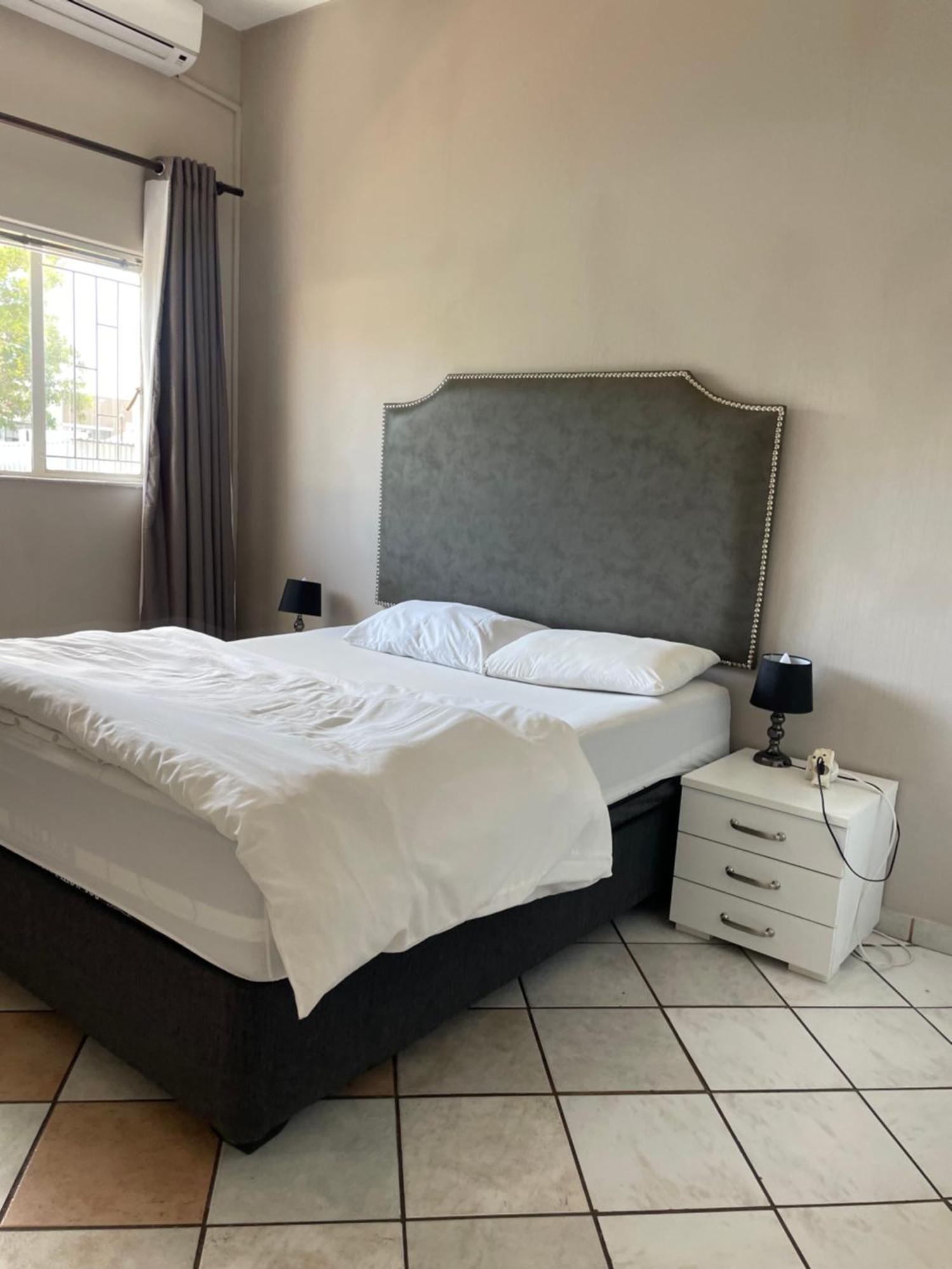 Stern Self Catering Apartments ويندهوك المظهر الخارجي الصورة